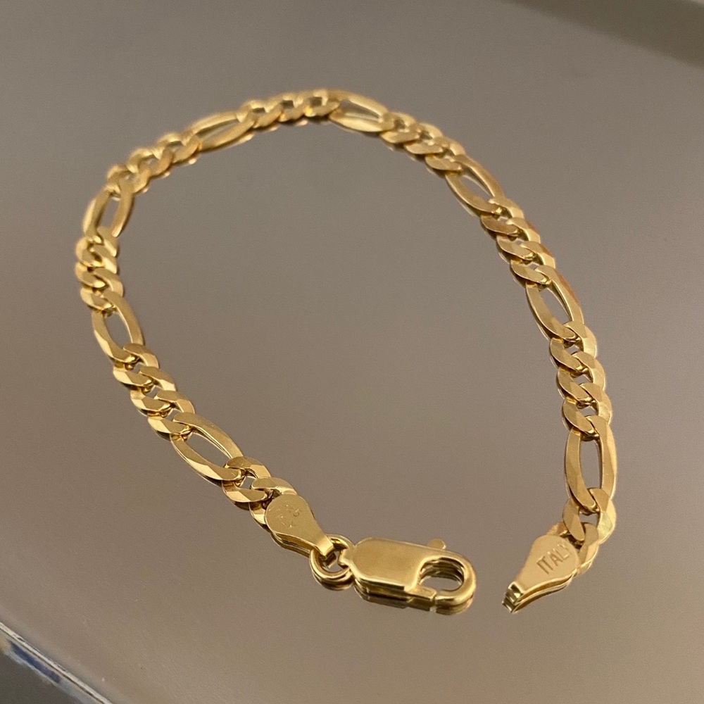 Limited Drop: 18K Gold Vermeil Chain Bracelets - Picture 7 of 16